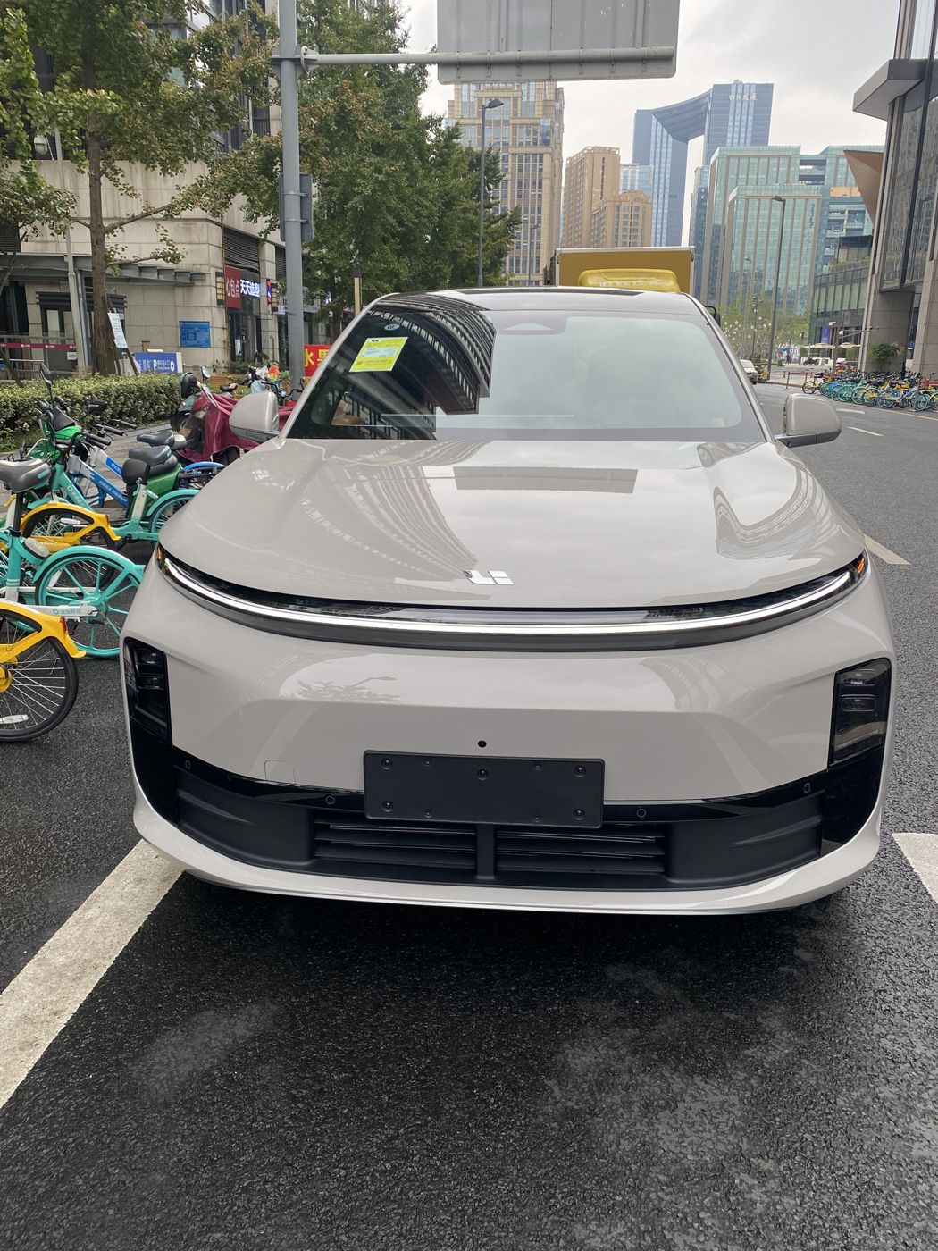 人生就是博 MEGA 高压纯电 MPV